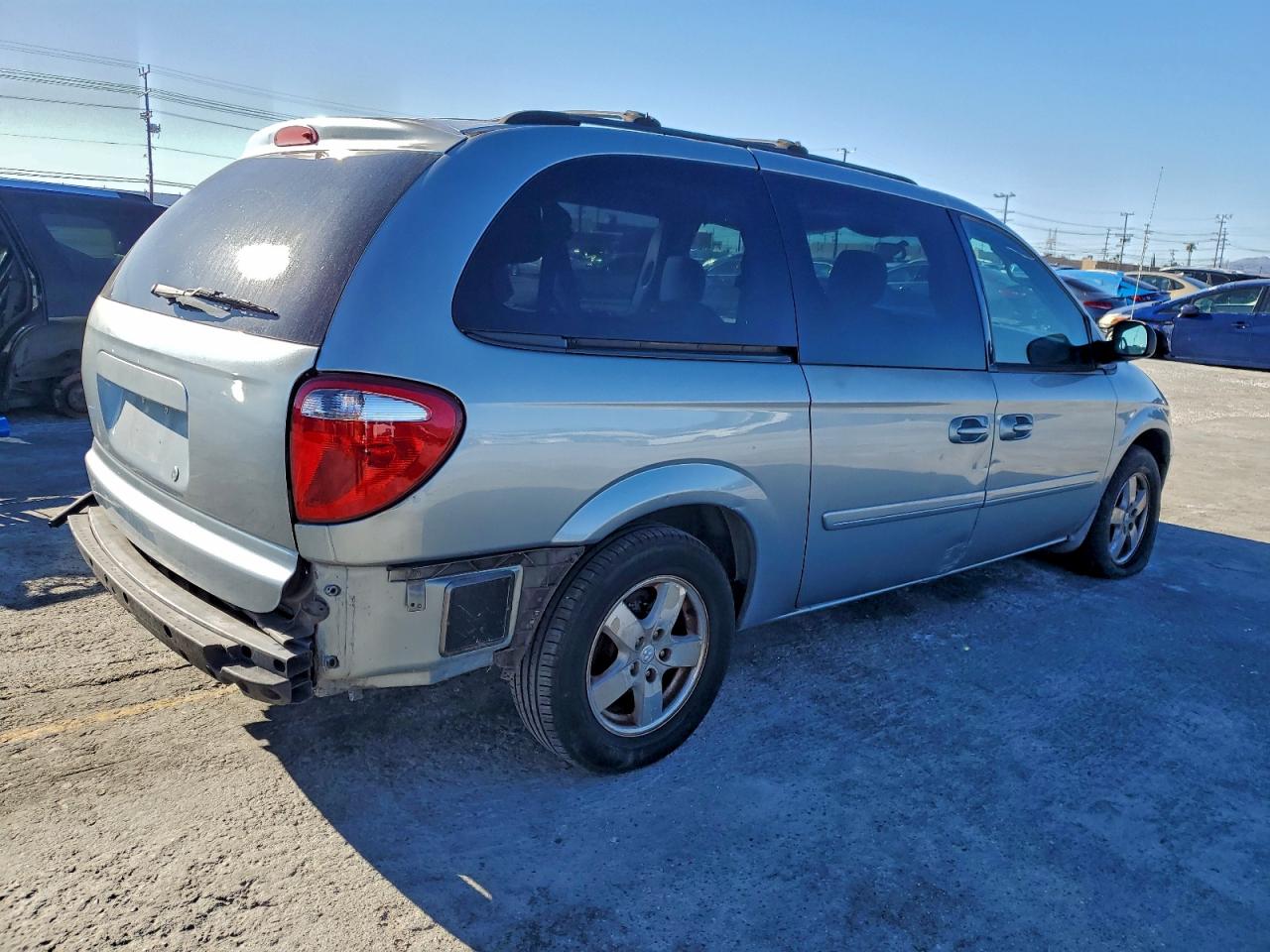 Dodge Caravan Sxt Image 2