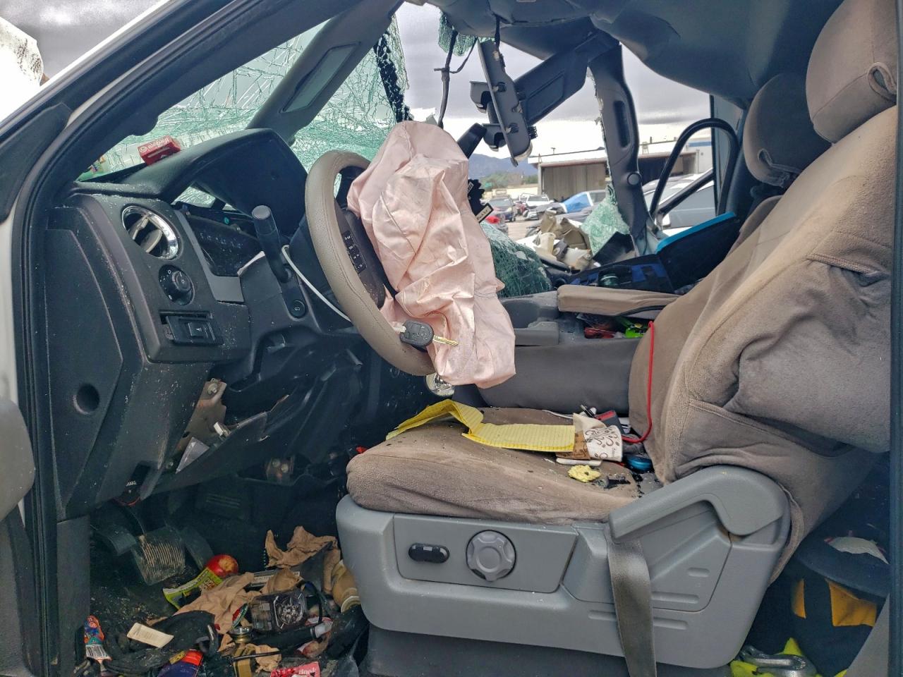 Ford F-150 Supercrew Image 12