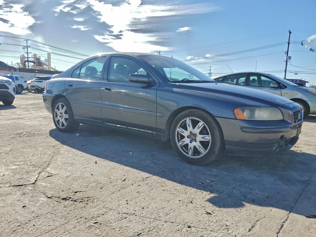 Volvo S60 2.5t Image 5