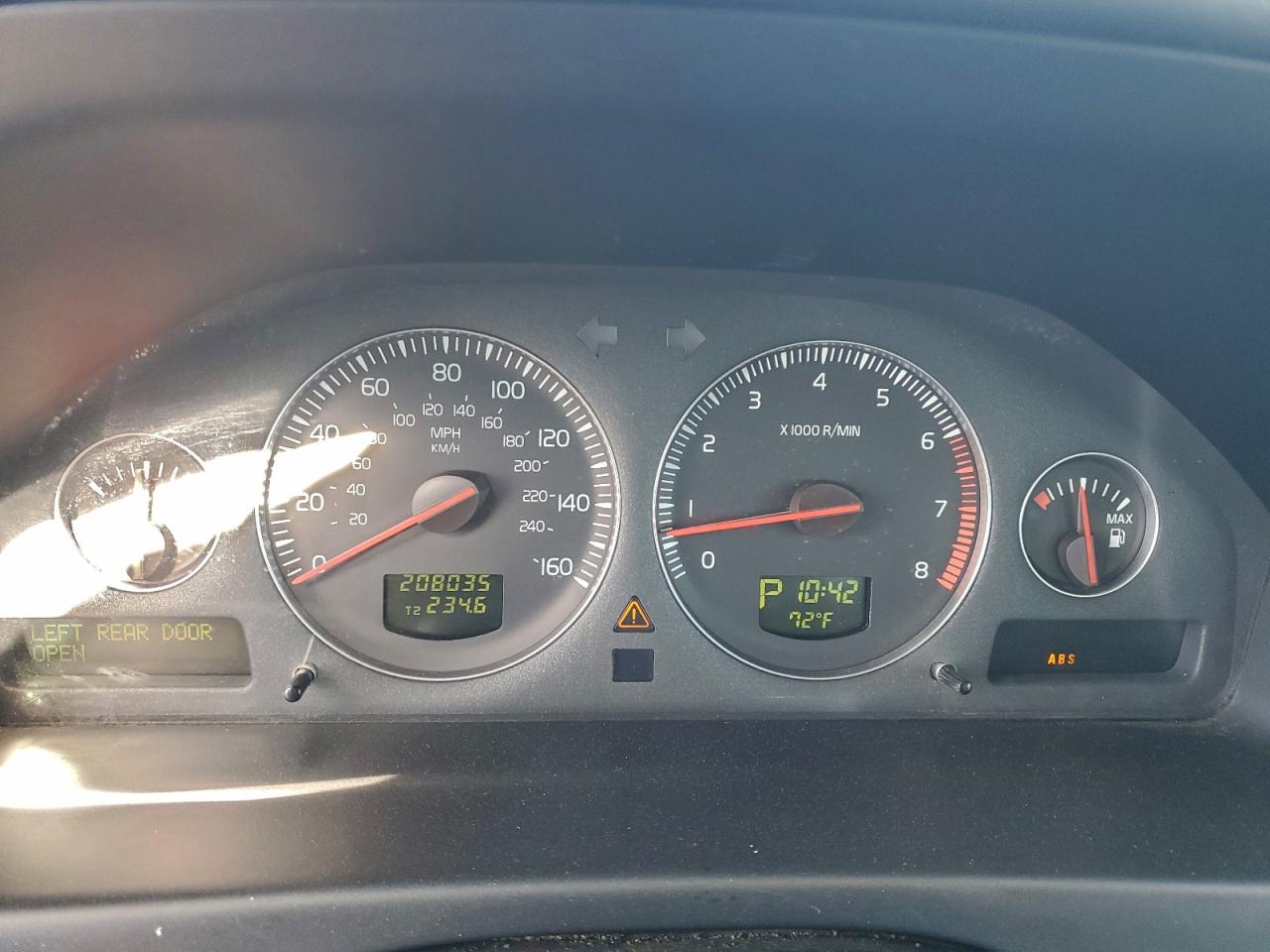 Volvo S60 2.5t Image 11