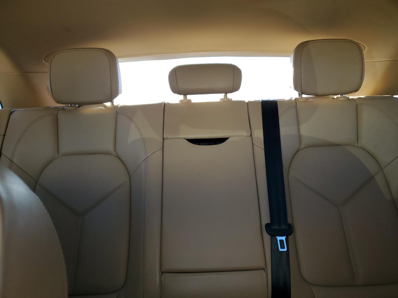 Porsche Macan S Image 12