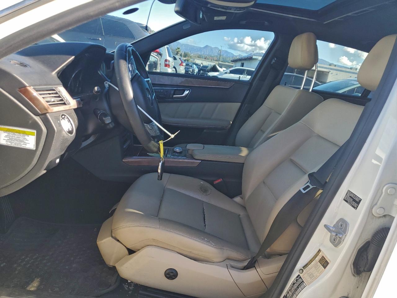 Mercedes-Benz E-Class 350 Image 2