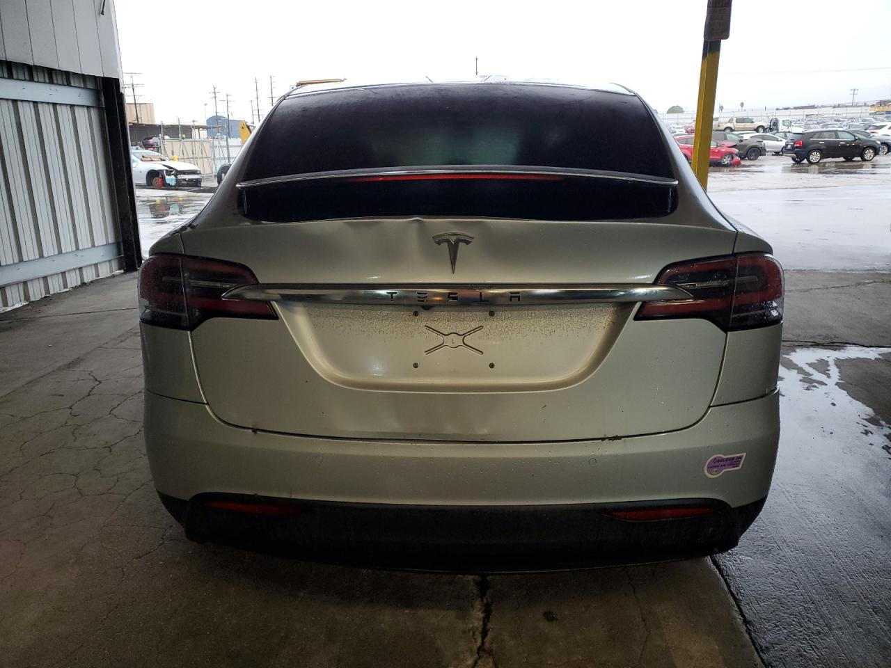 Tesla Model X Image 4
