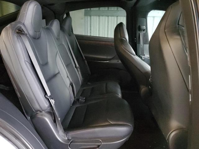 Tesla Model X Image 11