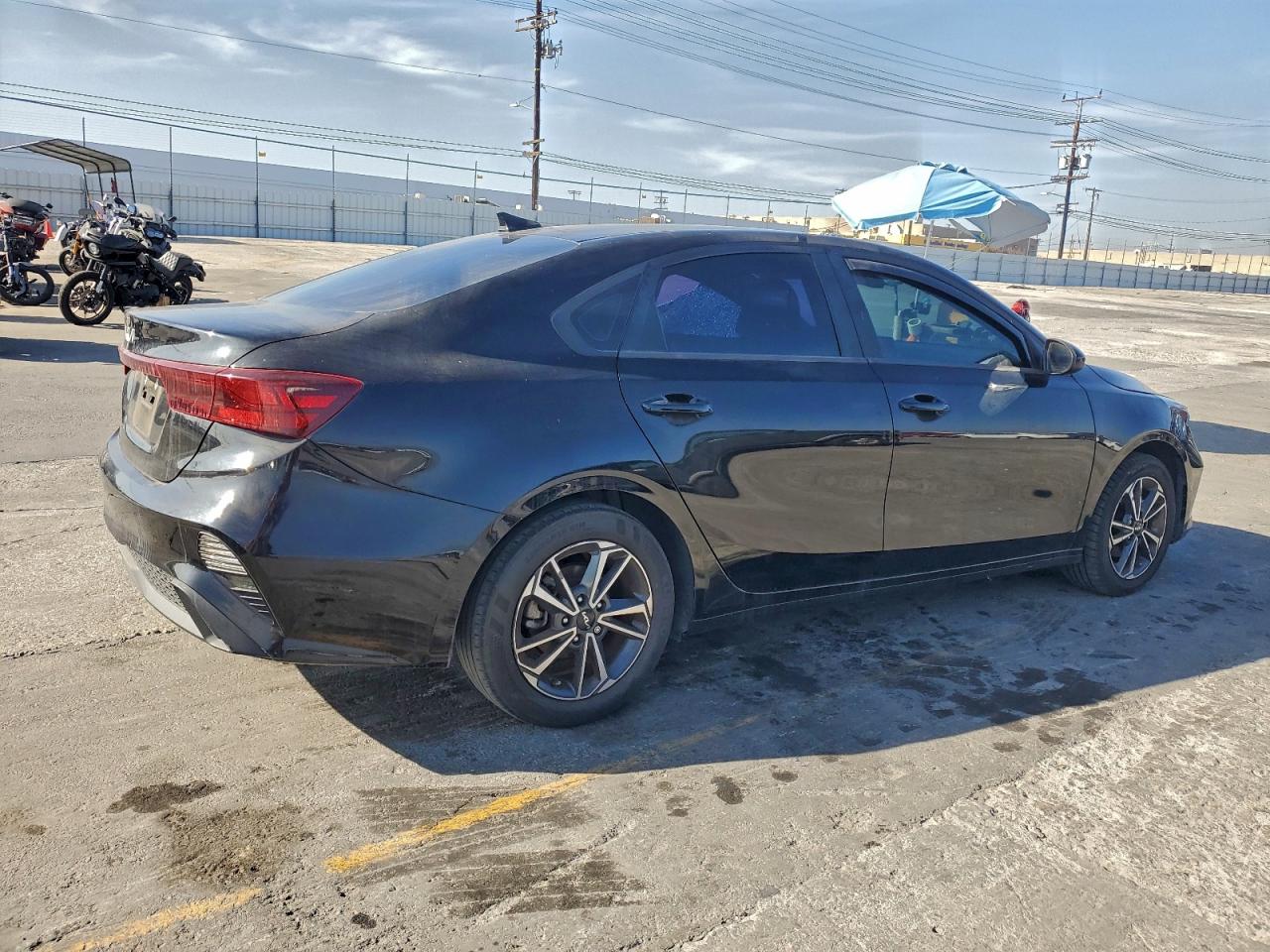 Kia Forte Fe Image 2