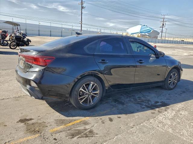 Kia Forte Fe Image 2