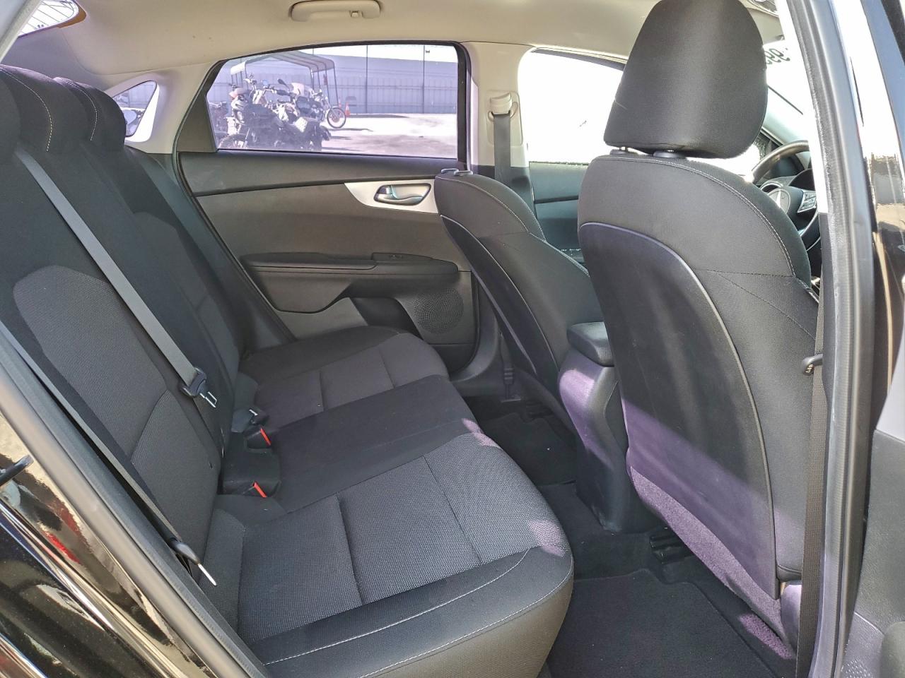 Kia Forte Fe Image 9