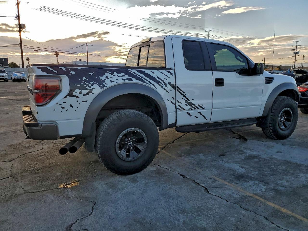 Ford F-150 Super Cab Image 6