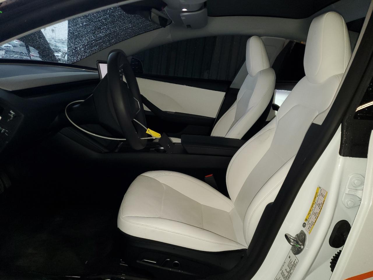 Tesla Model 3 Image 6