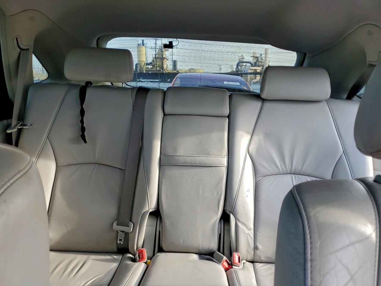 Lexus RX 350 Image 13