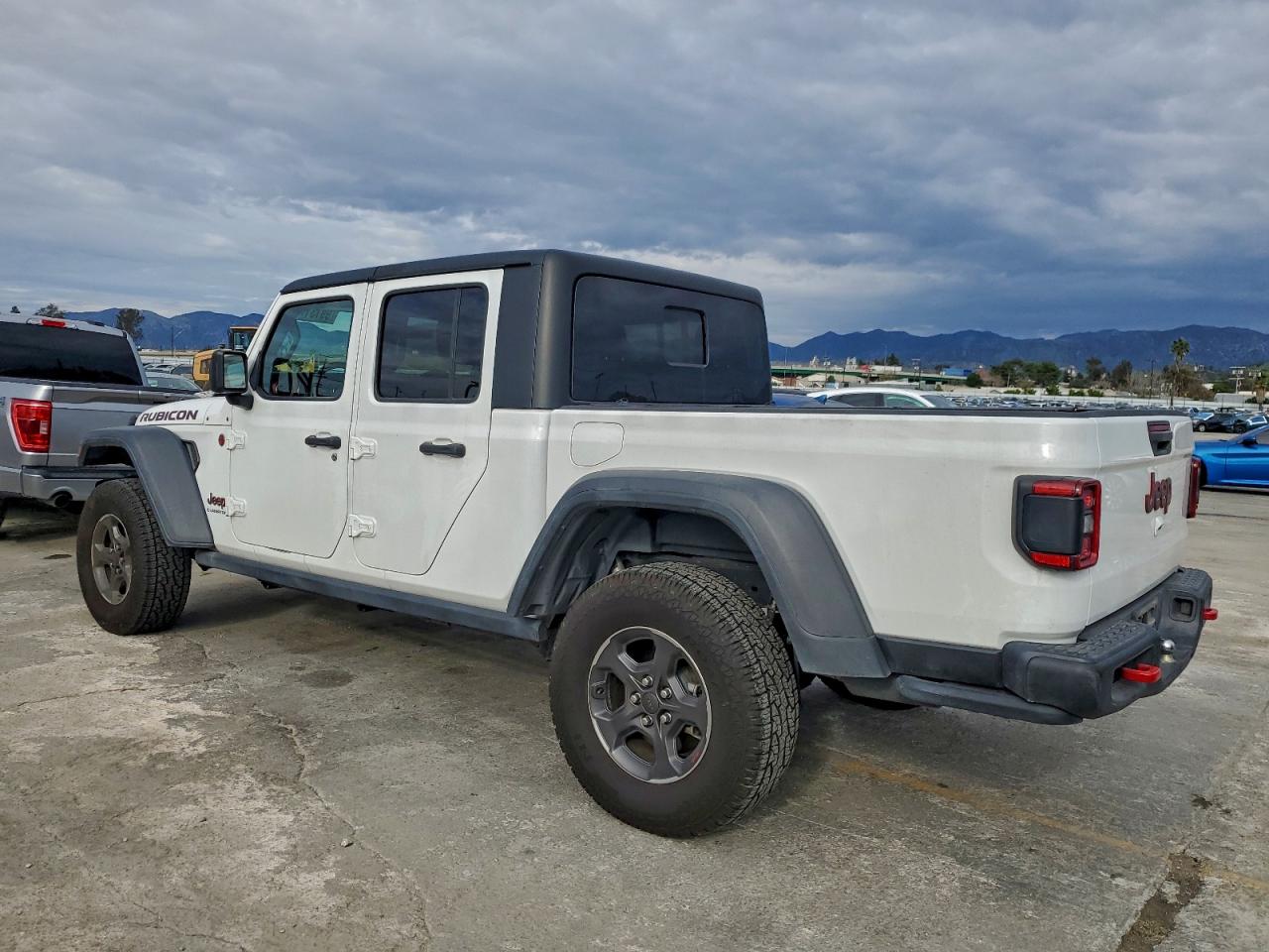Jeep Gladiator Rubicon Image 2