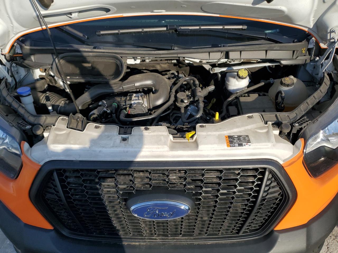 Ford Transit T-250 Image 9