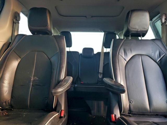 Chrysler Pacifica Hybrid Limited Image 11