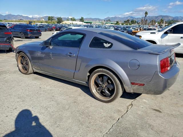 Ford Mustang Image 2