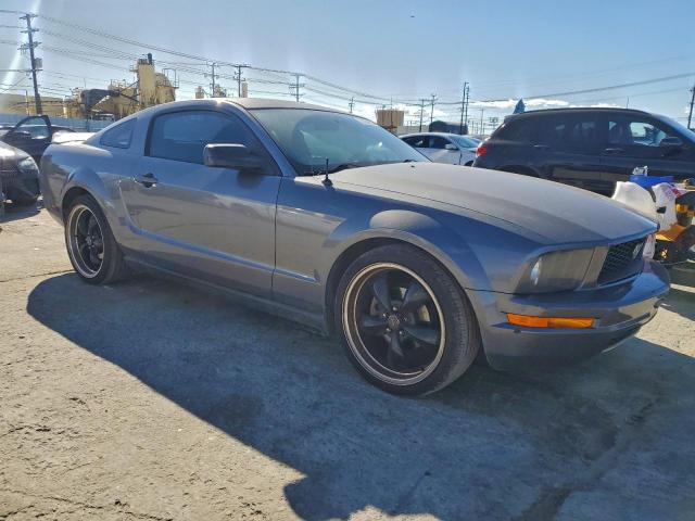 Ford Mustang Image 6