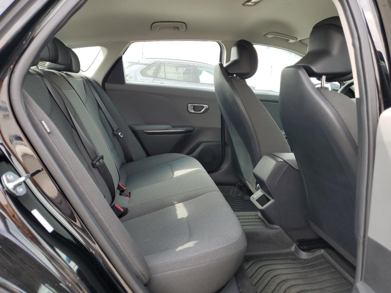 Kia K4 Lx Lx Image 8