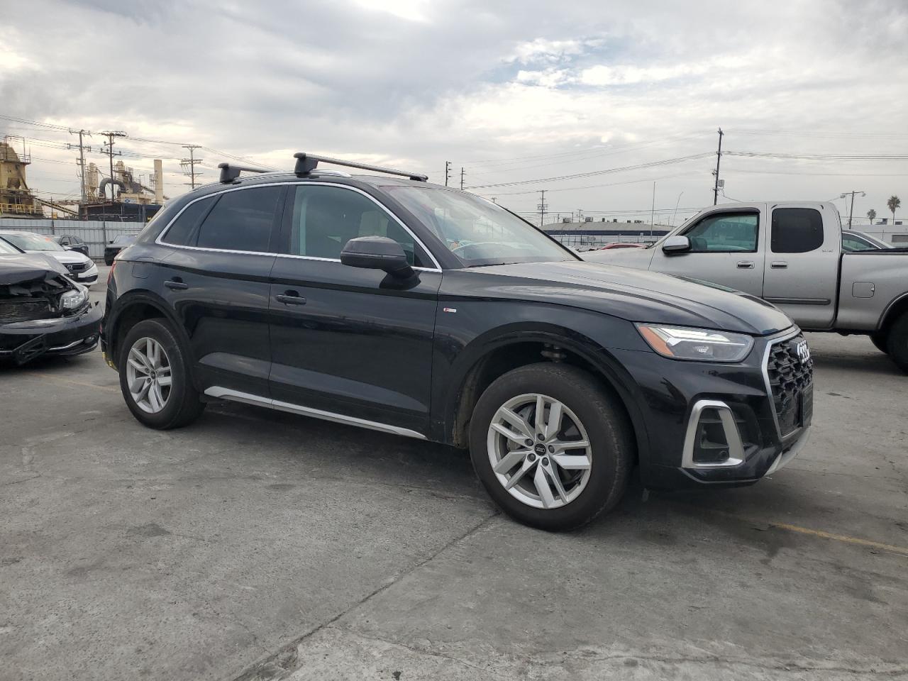 Audi Q5 Premium 45 Image 4