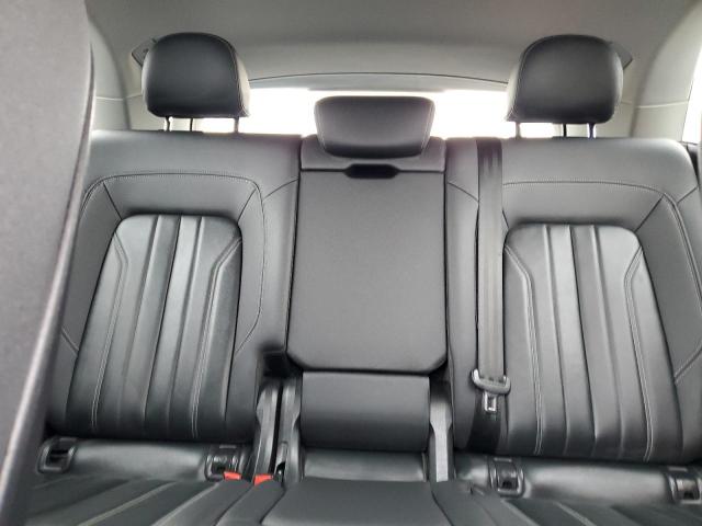 Audi Q5 Premium 45 Image 8