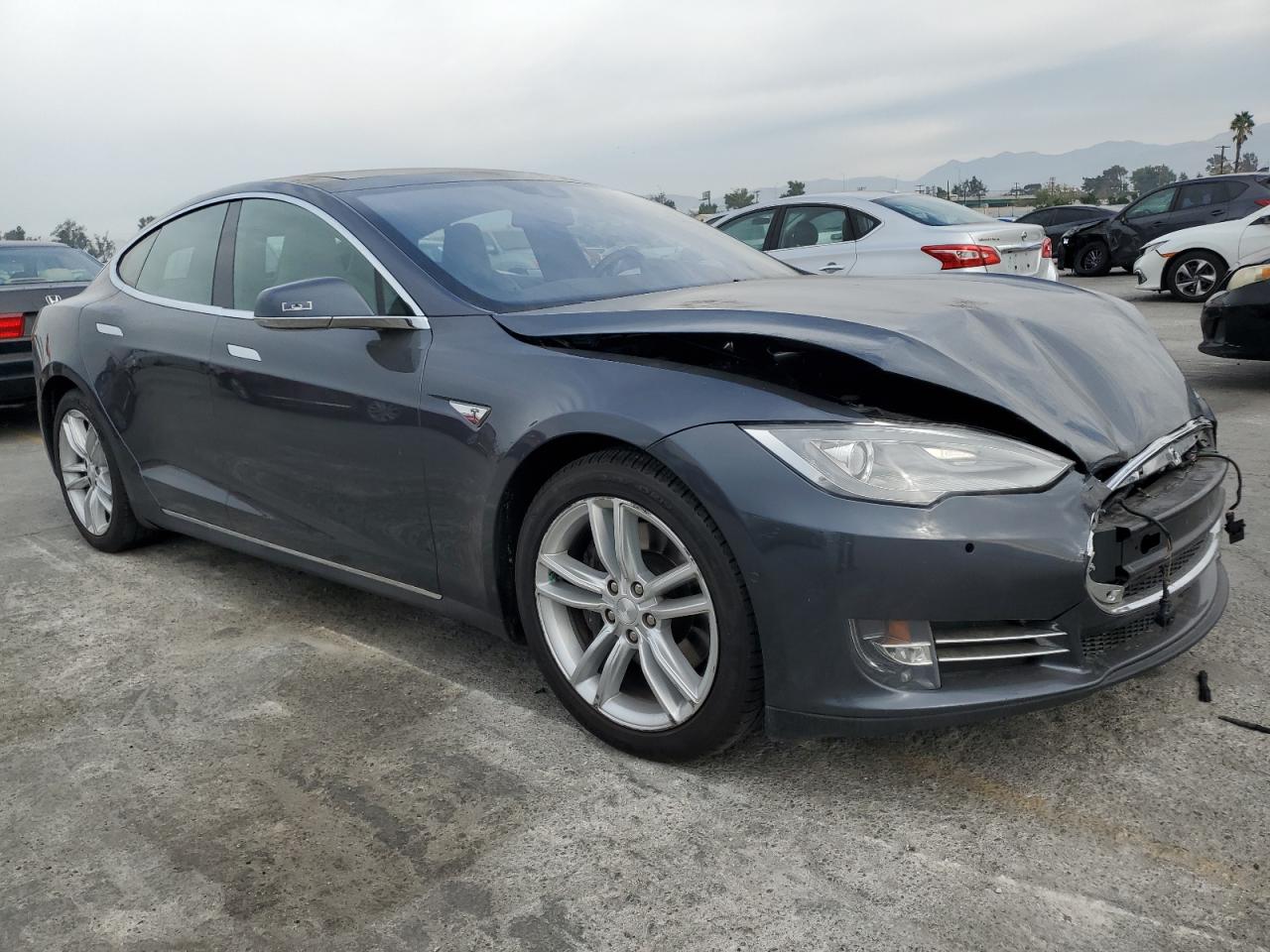 Tesla Model S Image 6