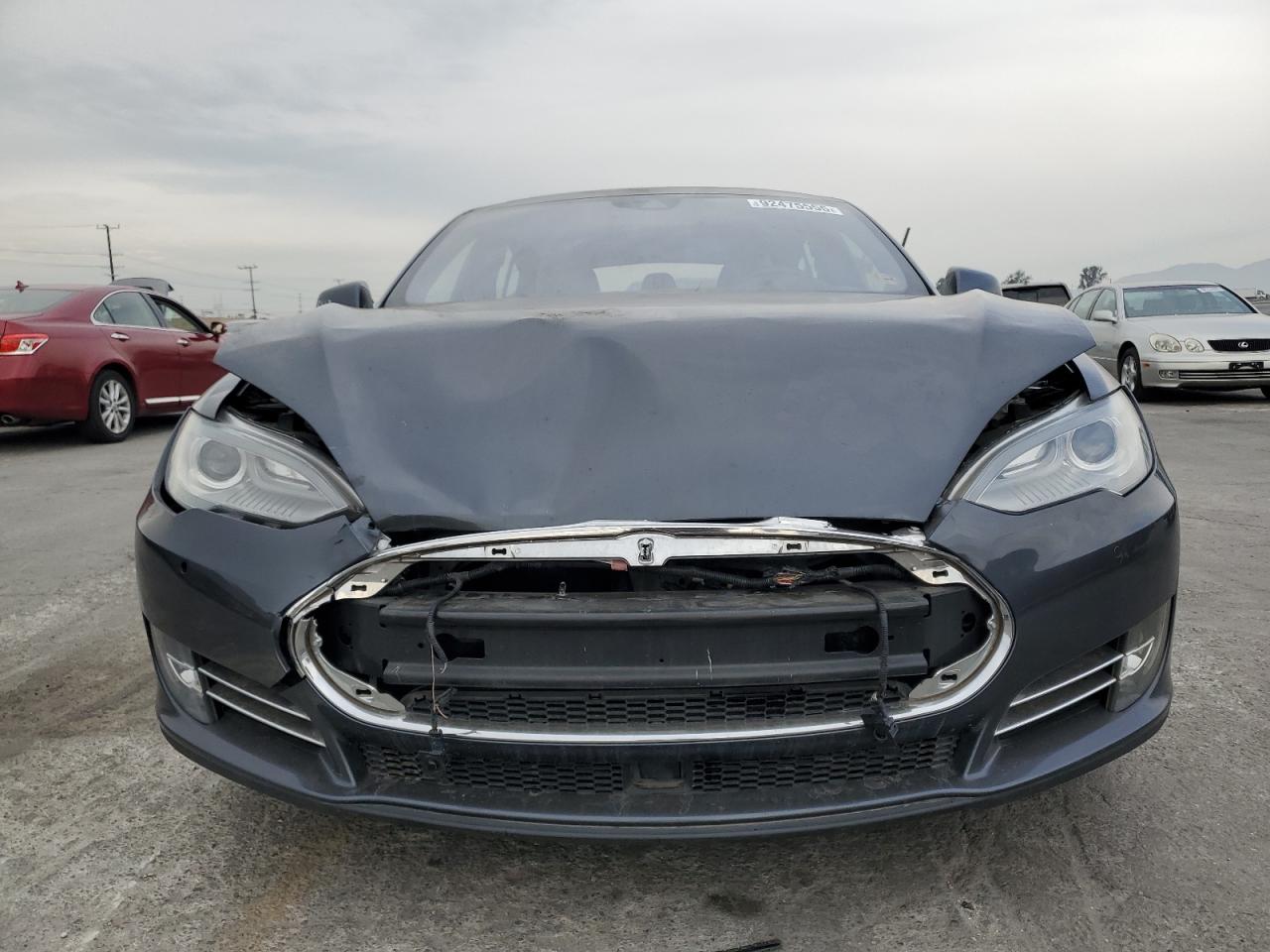 Tesla Model S Image 2