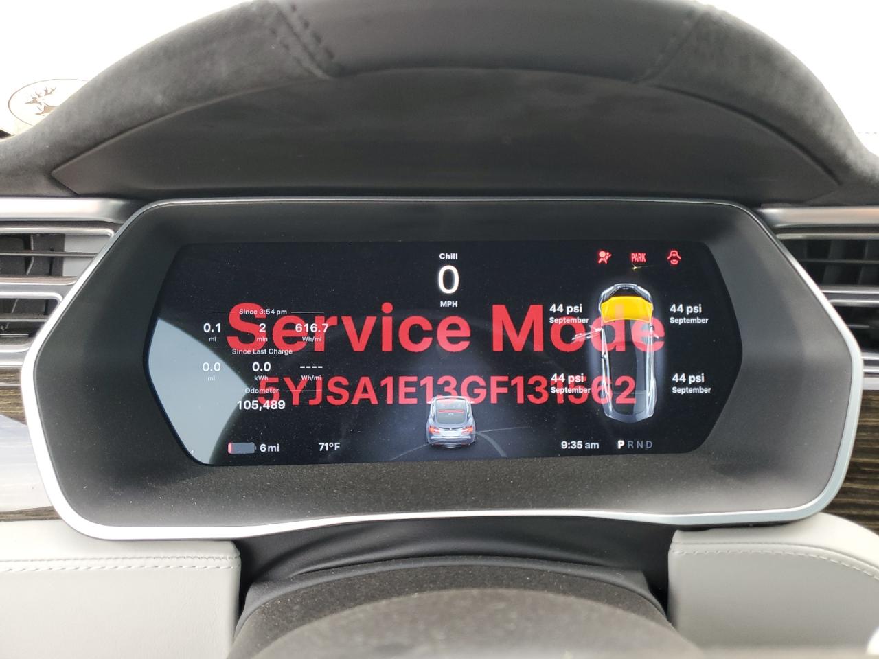 Tesla Model S Image 12