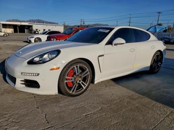  Salvage Porsche Panamera