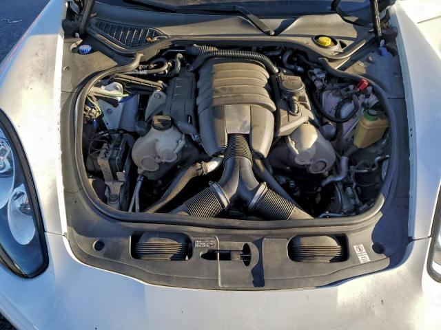 Porsche Panamera 2 Image 6