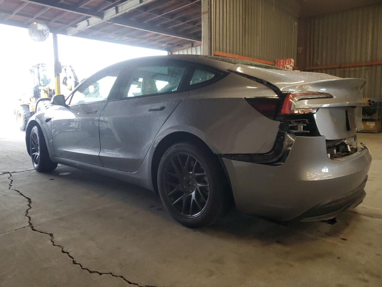 Tesla Model 3 Image 4