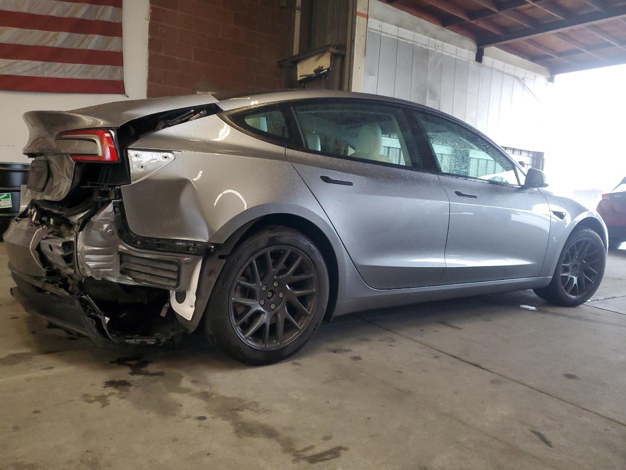 Tesla Model 3 Image 6