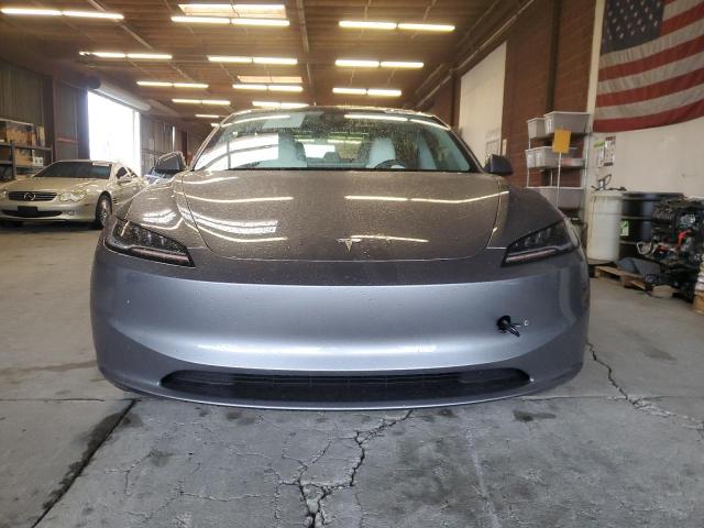 Tesla Model 3 Image 5