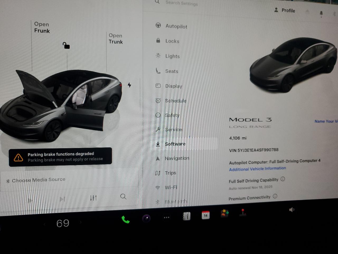 Tesla Model 3 Image 9