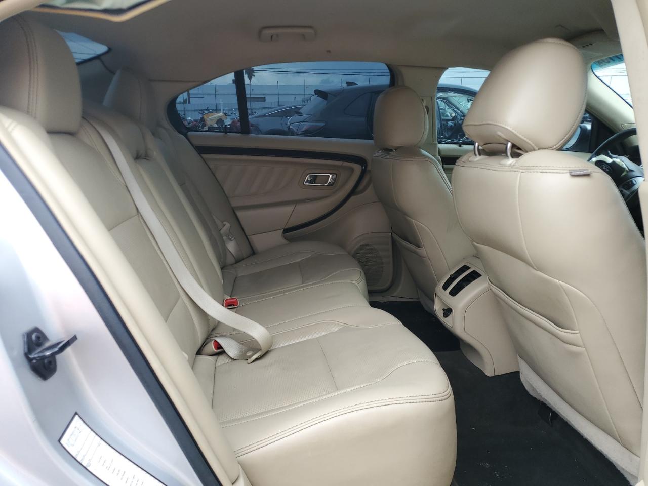 Ford Taurus Limited Image 2