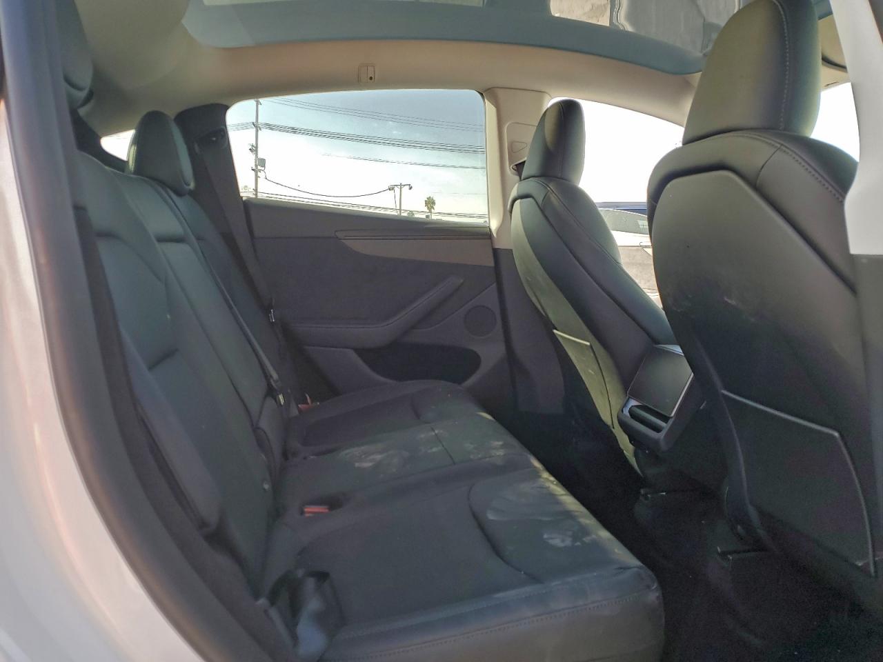 Tesla Model Y Image 8