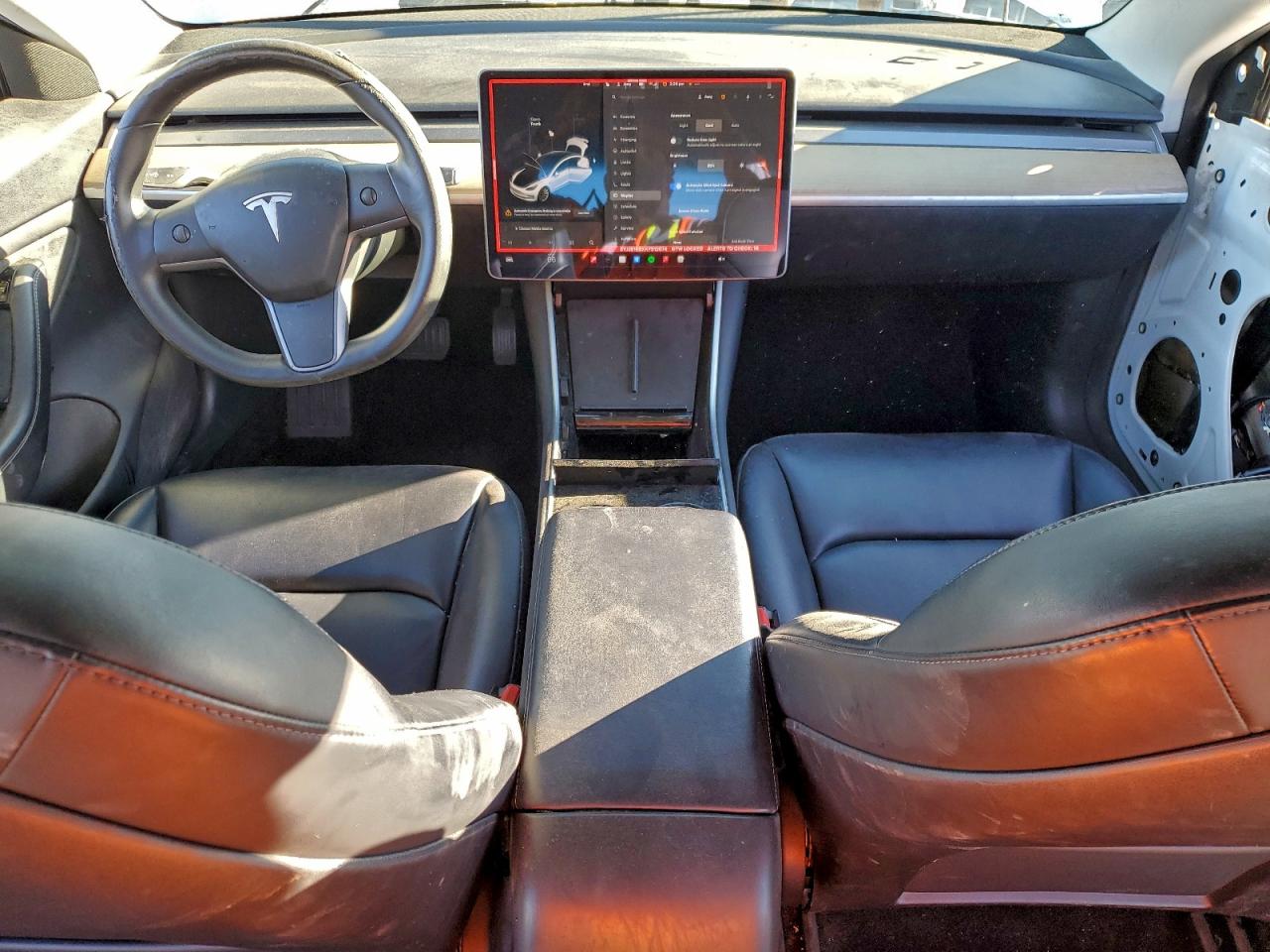 Tesla Model 3 Image 4