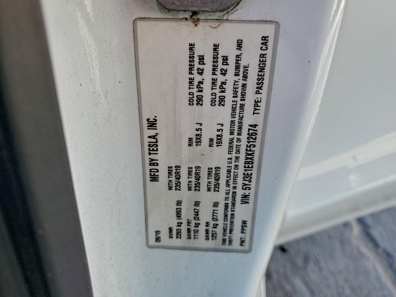 Tesla Model 3 Image 9