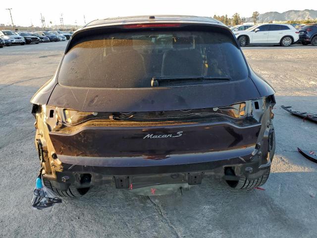 Porsche Macan S Image 4