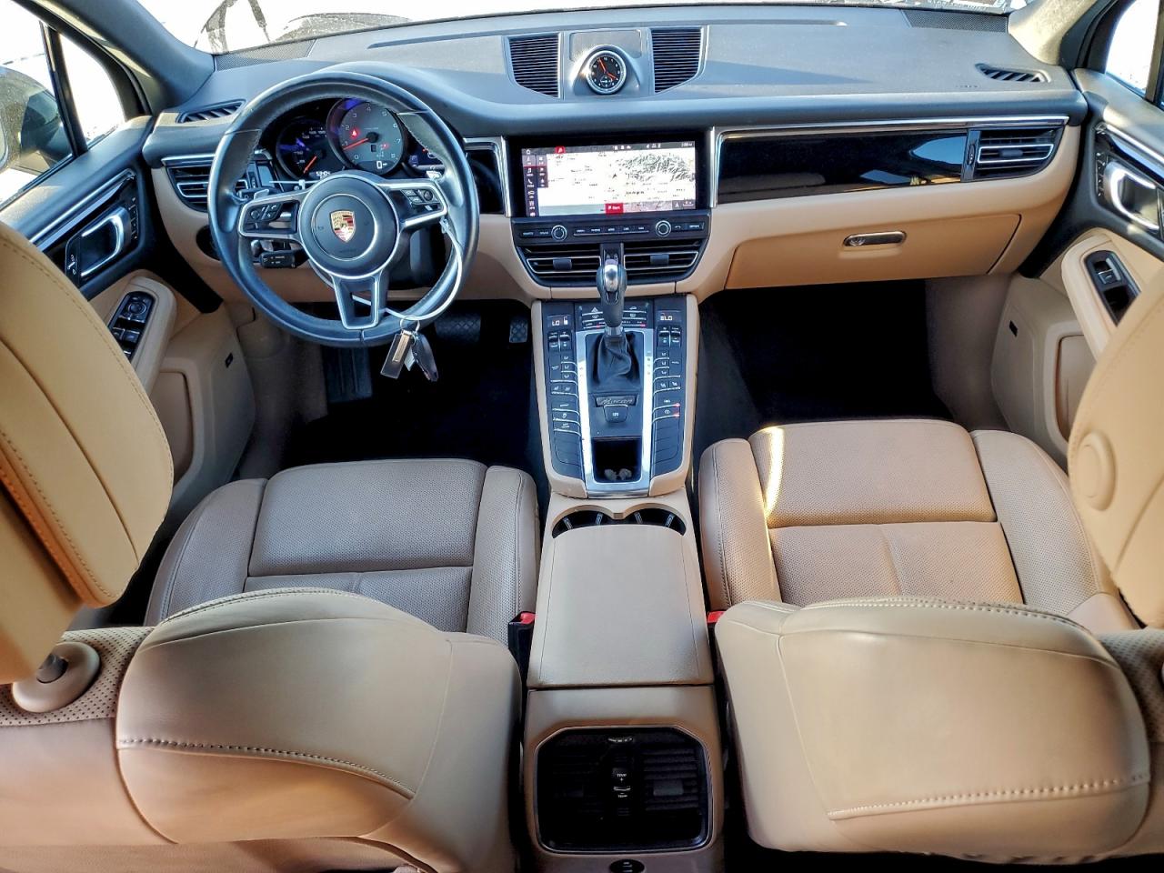 Porsche Macan S Image 11