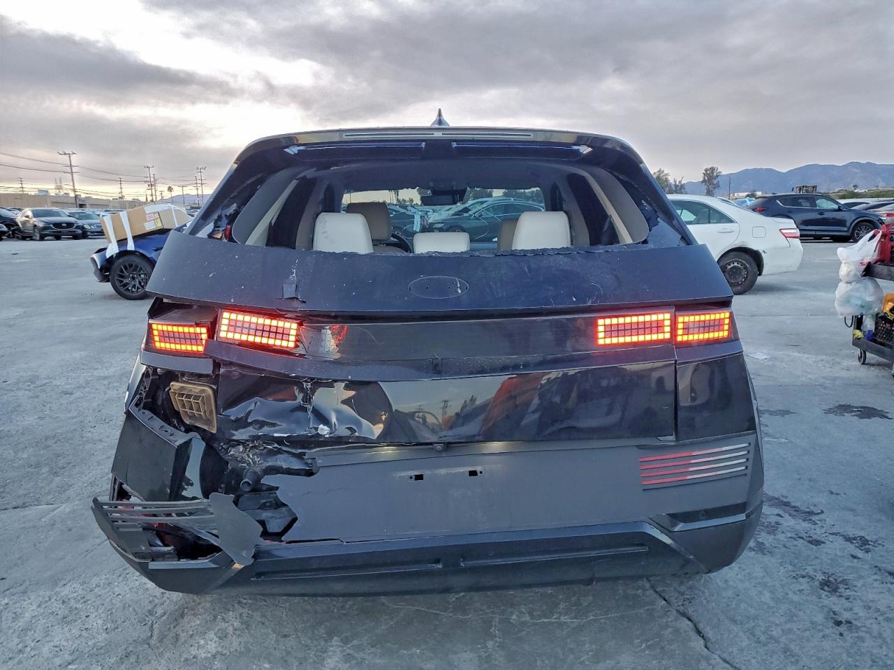 Hyundai Ioniq Sel Image 2