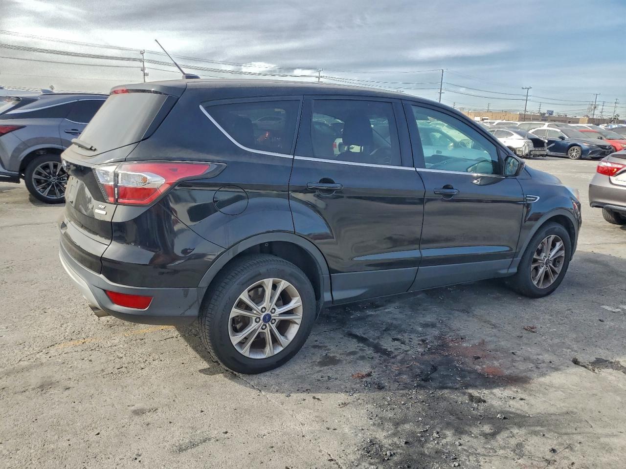 Ford Escape Se Image 3
