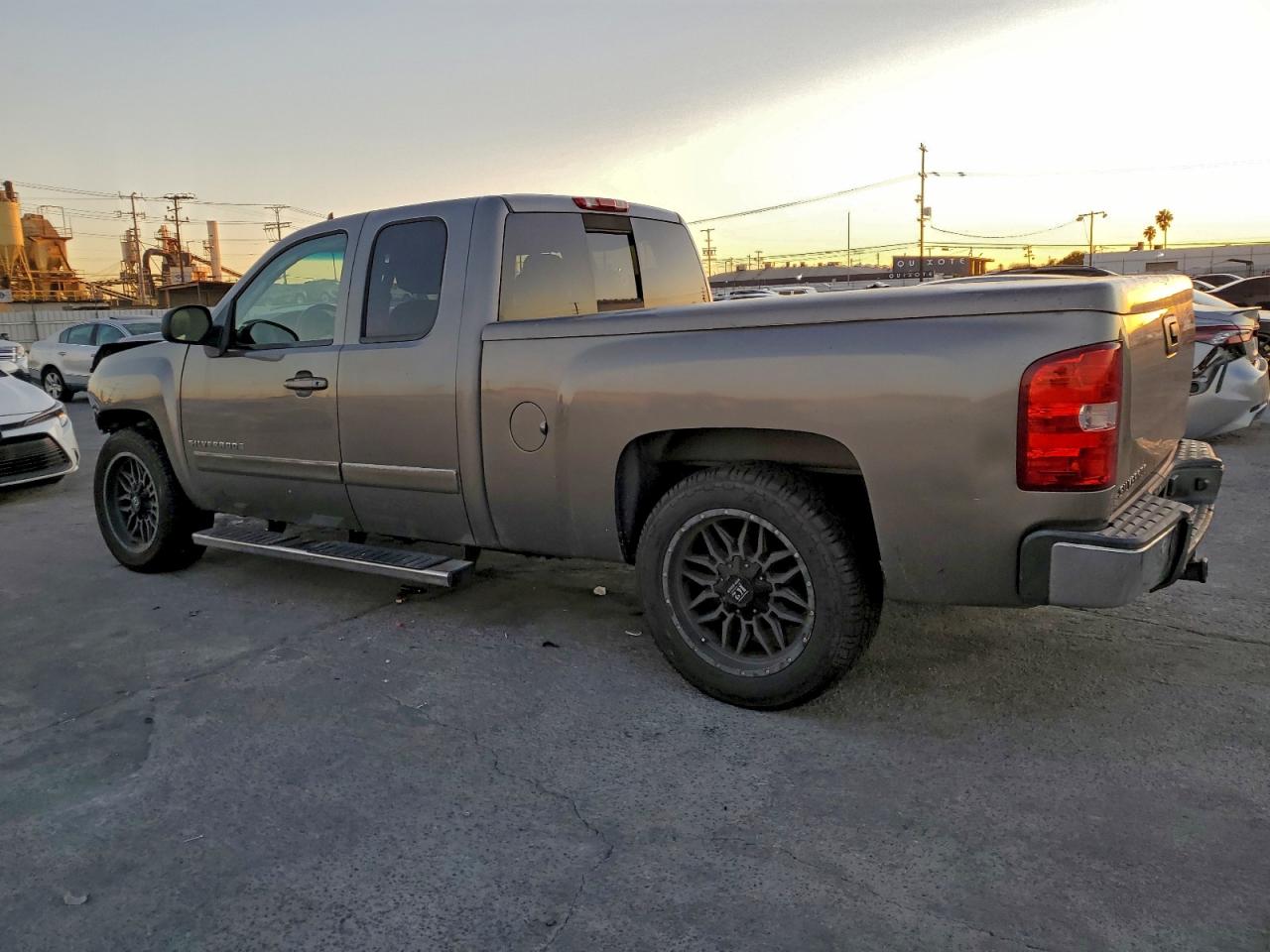 Chevrolet Silverado C1500 Image 9