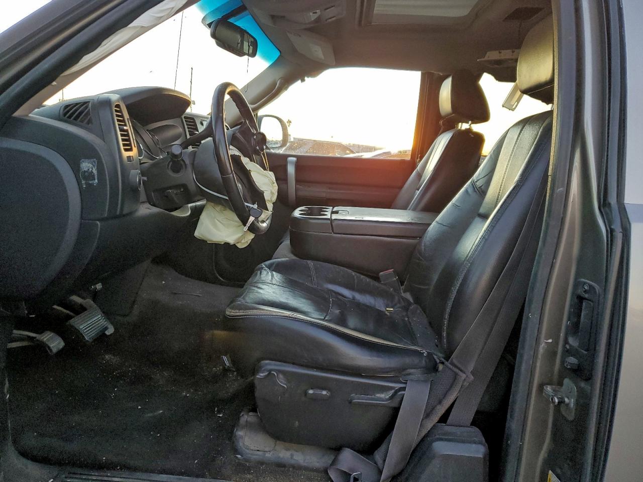 Chevrolet Silverado C1500 Image 12