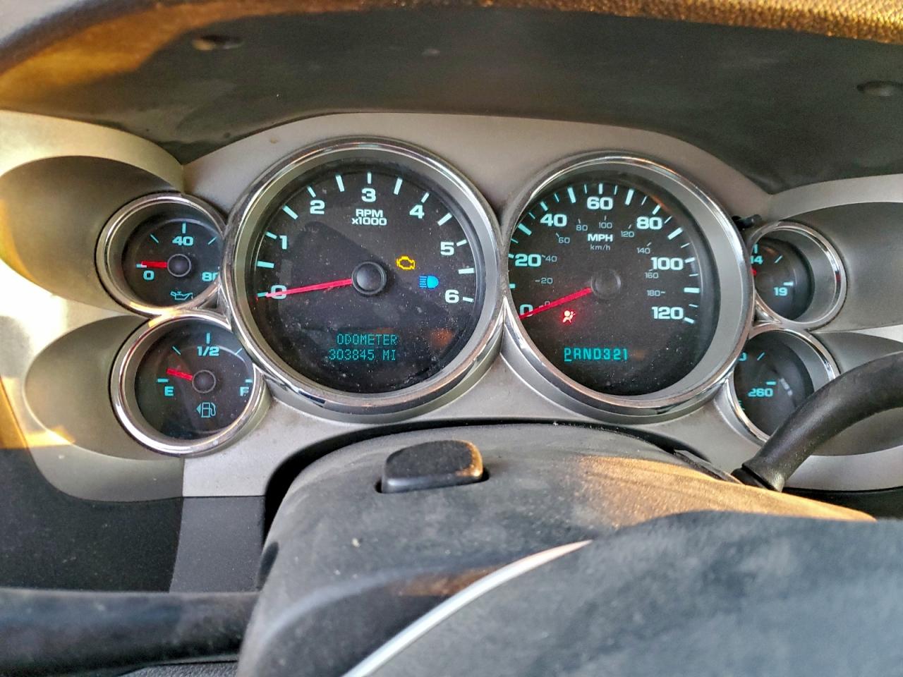 Chevrolet Silverado C1500 Image 3