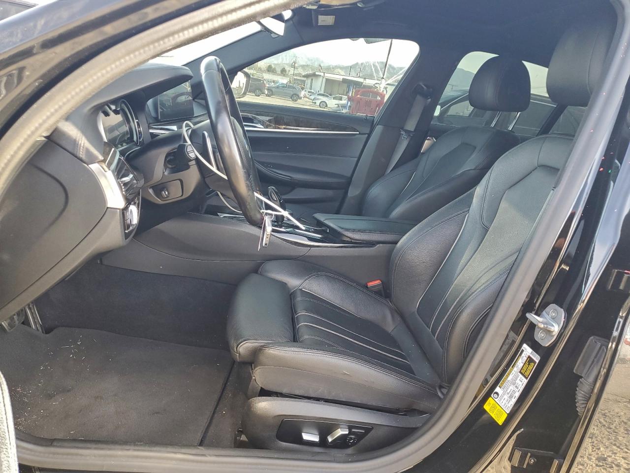 BMW 5 Series I Image 11