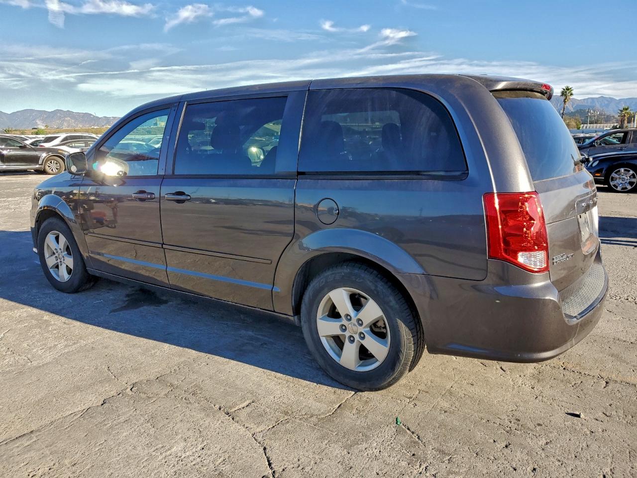 Dodge Caravan Se Image 4