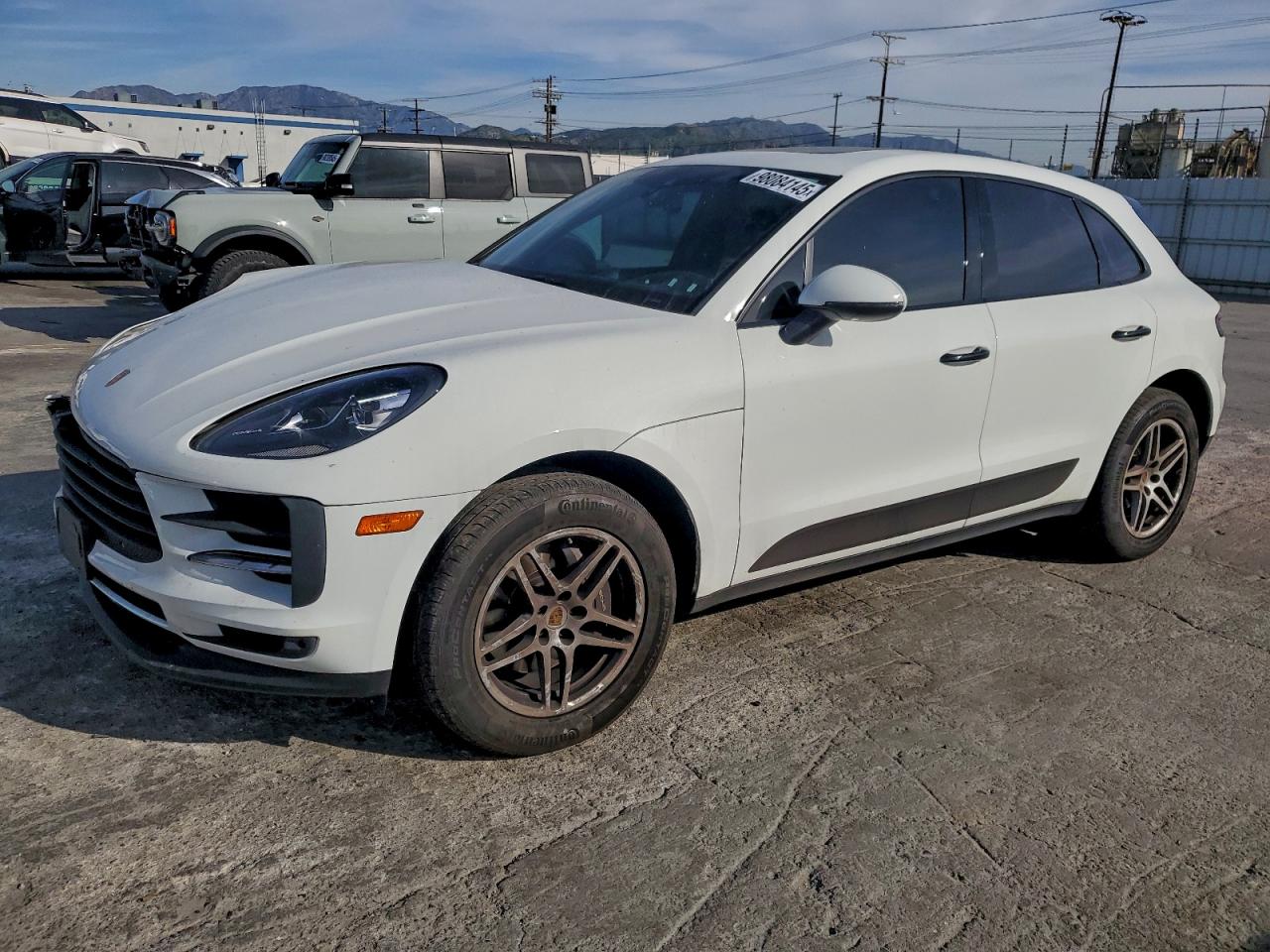 Porsche Macan Image 1