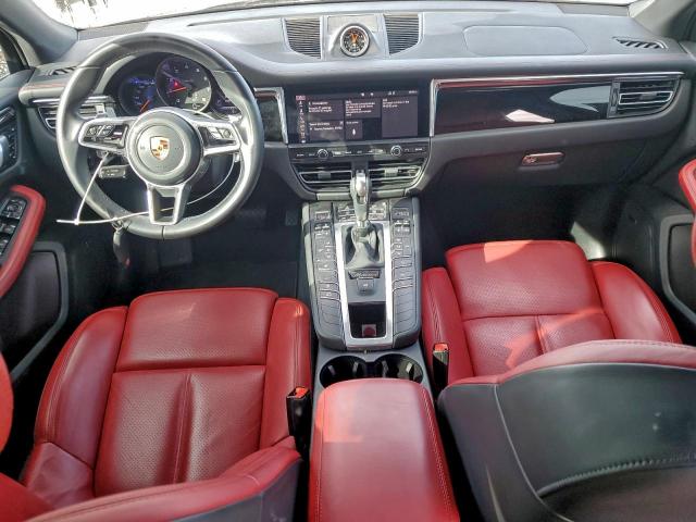 Porsche Macan Image 2