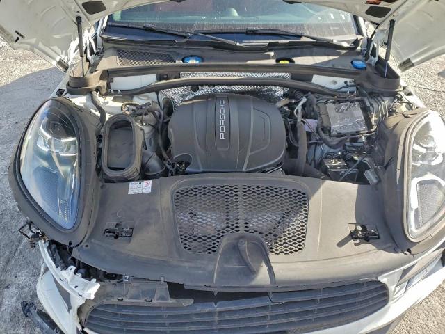 Porsche Macan Image 9