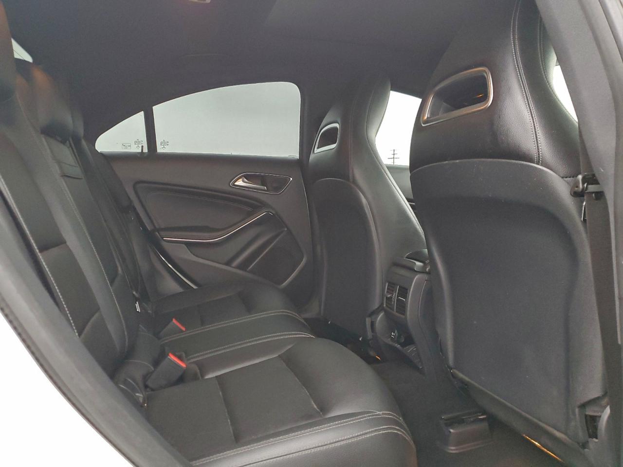 Mercedes-Benz Cla-class 250 4matic Image 6