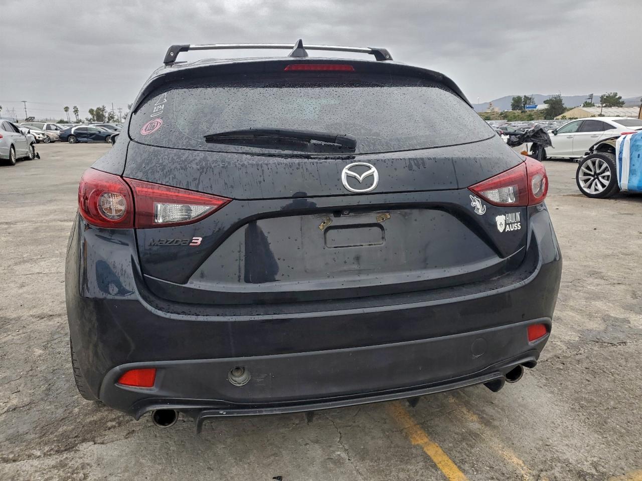 Mazda 3 Grand Touring Image 4