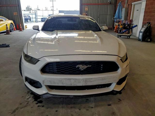 Ford Mustang Image 6